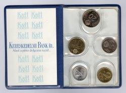 1984. évi K&H Bankos műbőrtokos lapozós forgalmi sor