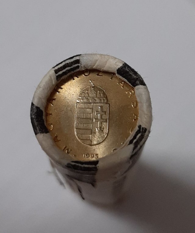 1995-s 1 forintos rolni - (1995 1 forintos rolni)