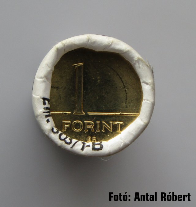 1997-es 1 forintos rolni - (1997 1 forintos rolni)
