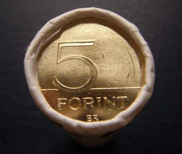 2008-as 5 forintos rolni - (2008 5 forintos rolni)