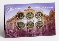 2021. �vi sorsz�m n�lk�li bliszter P�nzm�zeum �rmeregiszter aj�nd�k szett