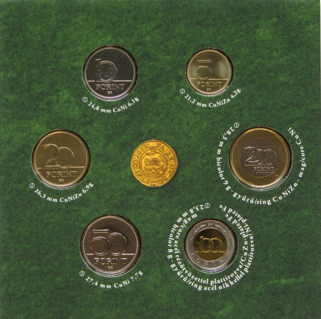 2013. vi extra verdefnyes BU (Brilliant Uncirculated) forgalmi sor