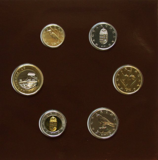 2017. vi extra verdefnyes BU (Brilliant Uncirculated) forgalmi sor