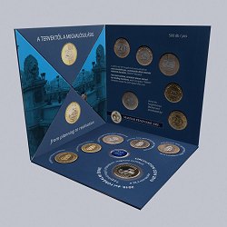 2019. vi dsztokos VF-UNC forint MINTA forgalmi szett Tervektl a megvalsulsig jubileumi MINTA 200 forint