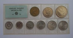 1972. évi forgalmi sor A 10 forintos címerében a szín nincs jelölve