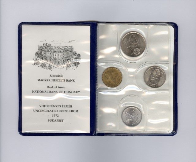 1972. évi műbőrtokos lapozós forgalmi sor