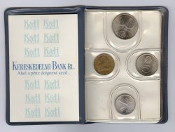 1981. évi K&H Bankos műbőrtokos lapozós forgalmi sor