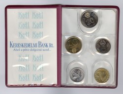 1987. évi K&H Bankos műbőrtokos lapozós forgalmi sor