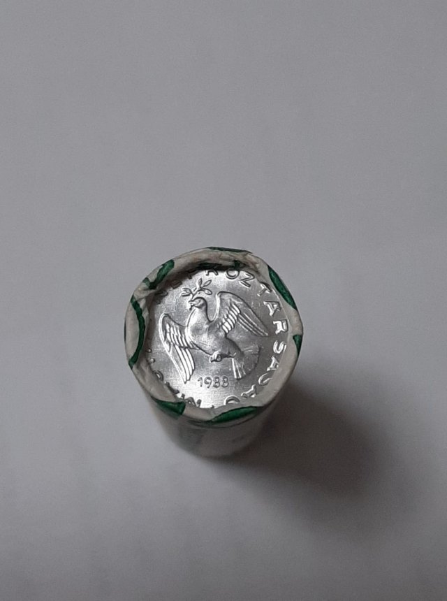 1988-as 10 fillres rolni - (1988 10 fillr rolni)
