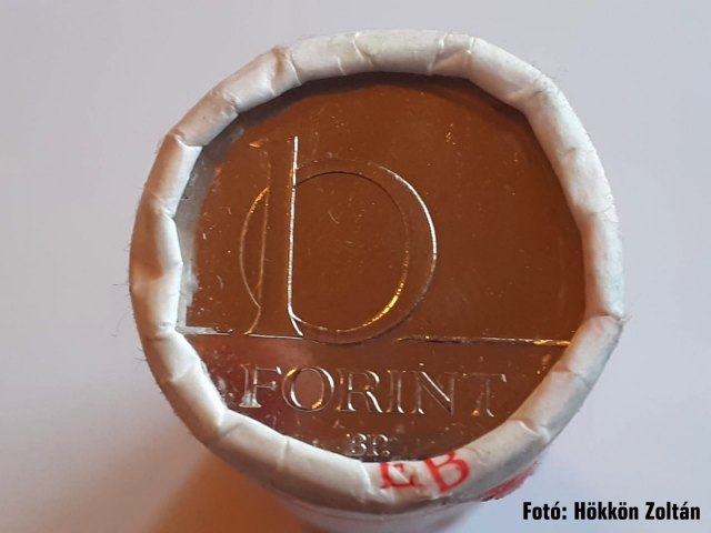 2020-as 10 forintos rolni - (2020 10 forintos rolni)