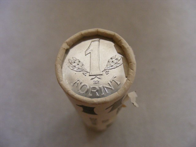 1988-as 1 forintos rolni - (1988 1 forintos rolni)