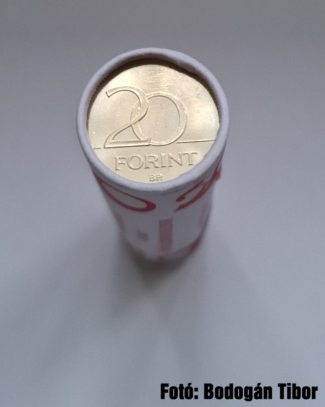 2020-as 20 forintos rolni - (2020 20 forintos rolni)
