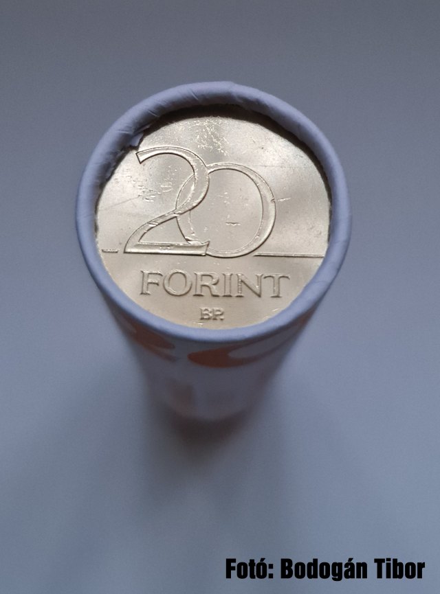 2020-as 20 forintos rolni - (2020 20 forintos rolni)