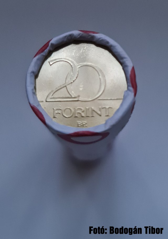 2020-as 20 forintos rolni - (2020 20 forintos rolni)