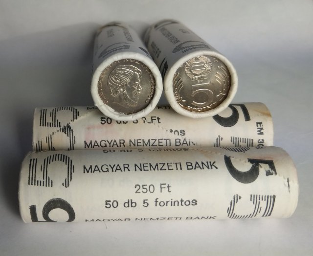 1983-as 5 forintos rolni - (1983 5 forintos rolni)